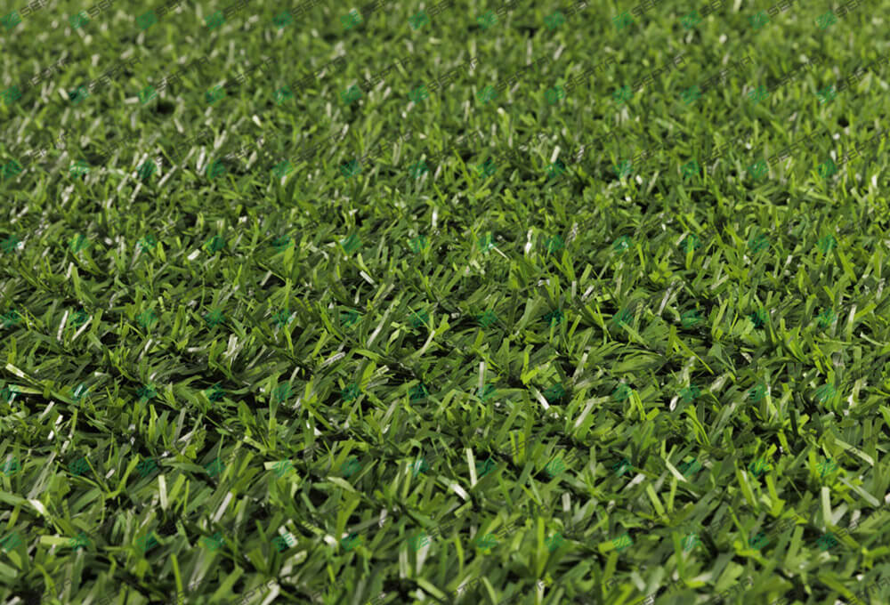 como-mantener-la-apariencia-natural-de-las-vallas-de-cesped-artificial-consejos de-mantenimiento